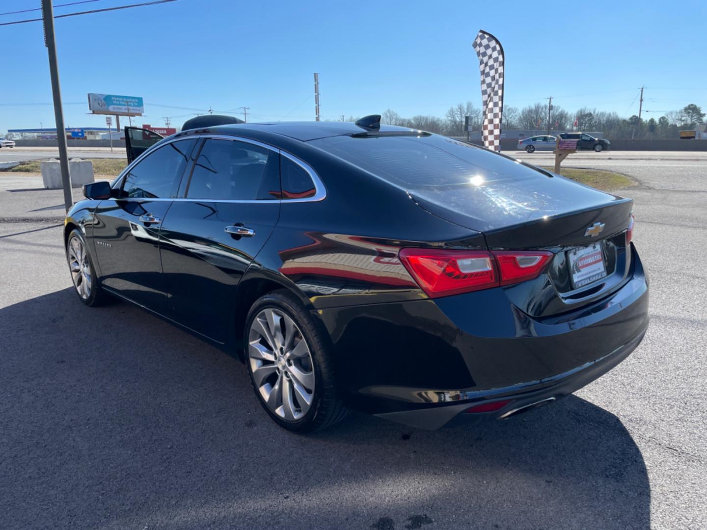 2017 Black Chevrolet Malibu (1G1ZH5SX0HF) with an 4-Cyl, Turbo, 2.0 Liter engine, Automatic, 9-Spd transmission, located at 8008 Warden Rd, Sherwood, AR, 72120, (501) 801-6100, 34.830078, -92.186684 - Photo#5